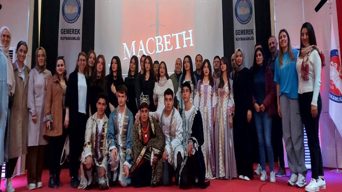 Macbeth oyunumuzdan